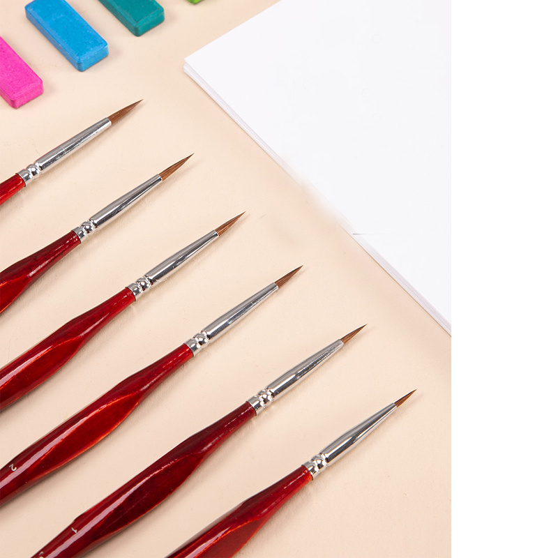Fine detail brush set showing extra fine tip close-up