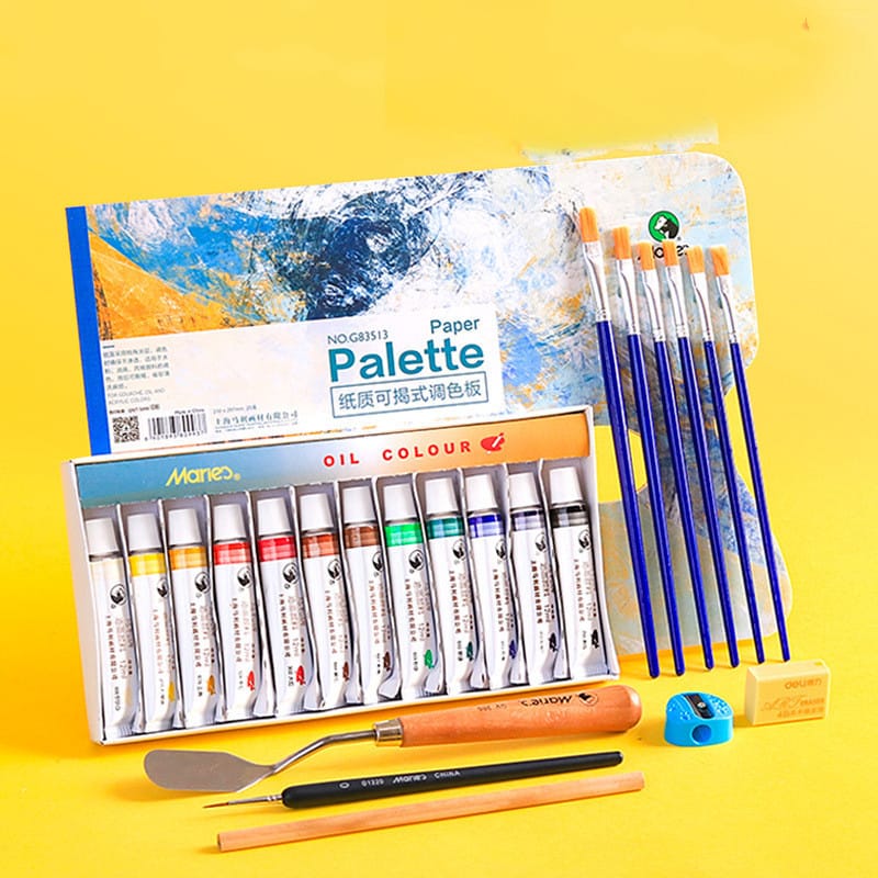 Beginner oil paint set brushes and palette knives included tools detail